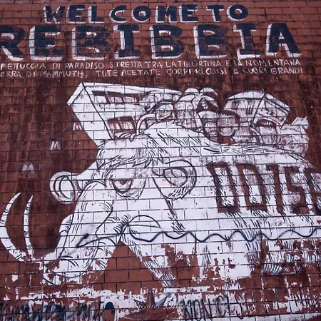 Rebibbia Guest Art 2 Metro B